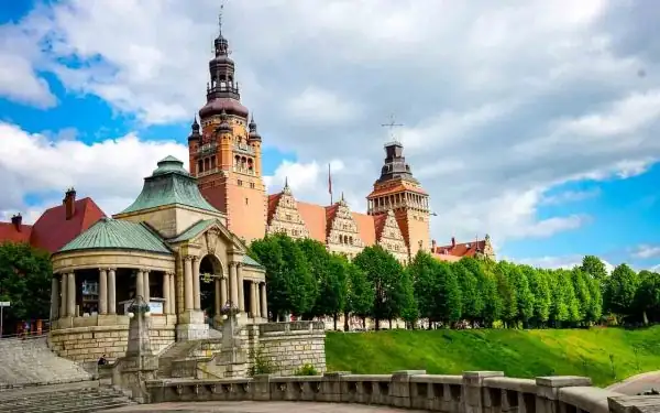Anreise & Parken in Stettin – So kommst du gut in die Stadt