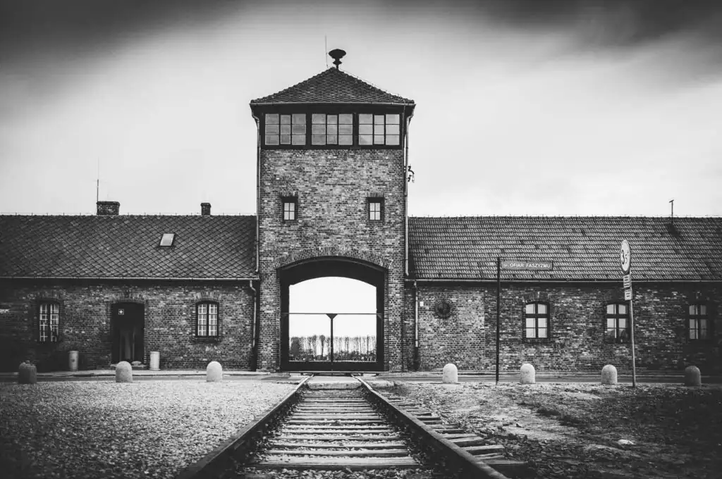 Auschwitz ist ein Mahnmal in der polnischen Geschichte