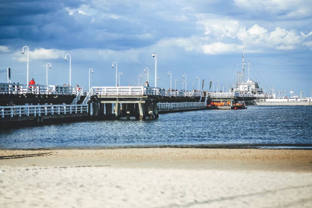 Die Seebrücke von Sopot ragt weit auf die Ostsee