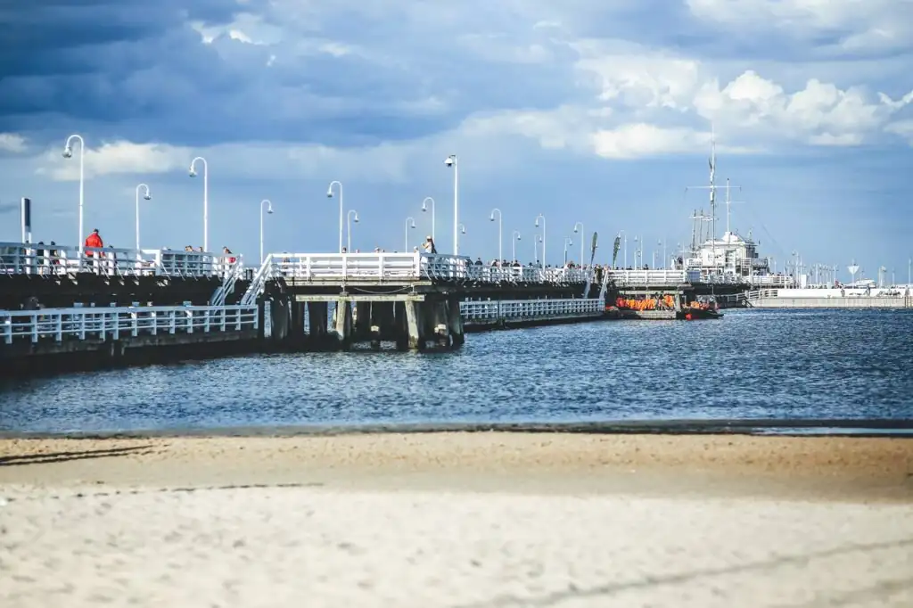 Die Seebrücke von Sopot ragt weit auf die Ostsee