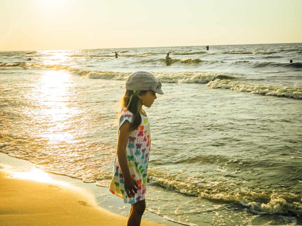 Urlaub in einem Ferienhaus an der polnischen Ostsee mit der Familien am Strand