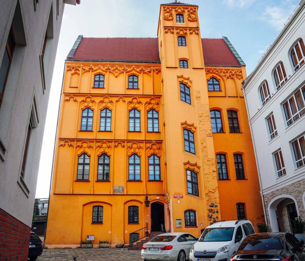 Das Loitzenhaus ist ein spätgotisches Baudenkmal und seltenes Beispiel früher bürgerlicher Architektur in Stettin