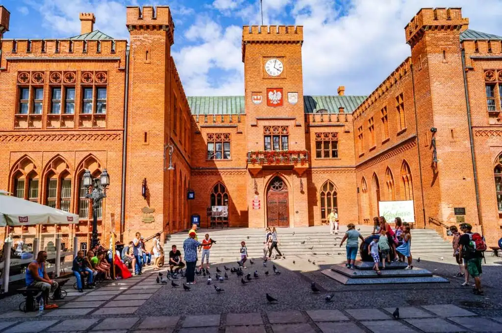 Das Rathaus in Kolberg mit dem Museum „Patria Colbergiensis“ im Keller