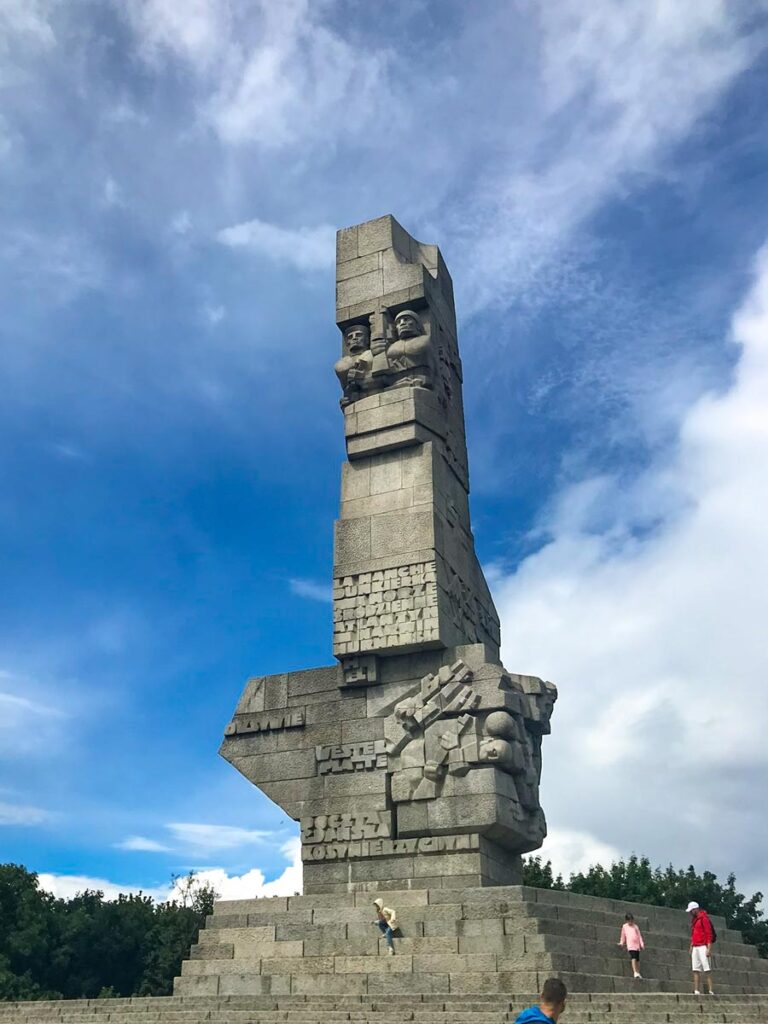 Sehenswürdigkeit in Danzig: Denkmal auf der Westerplatte – Gedenkstätte des Zweiten Weltkriegs