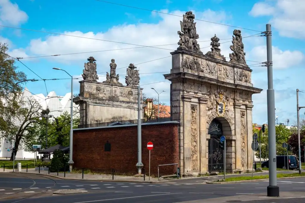 Königstor (Brama Królewska) in Stettin – barockes Stadttor mit preußischem Adler und Krone am Plac Hołdu Pruskiego.